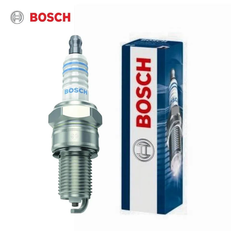 ATESLEME BUJISI (BP5ES) ALFA 164 / LANCER 92> / GOLF I 77>83 / CHERRY UZUN PASO (ESKI NO:0241236837) (BOSCH 0241235755)